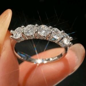 SS 925 Elegant Silver Zirconia  Women's Ring Size 6